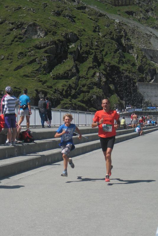 20130804_Thyon-Dixence 002.jpg - 4.8. Zieleinlauf auf Staumauer Grand Dixences nach Thyon - Dixence